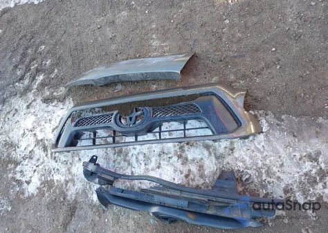 2015 Toyota Tacoma Base V6 z USA, uszkodzony, nr VIN 3TMLU4EN7FM167765